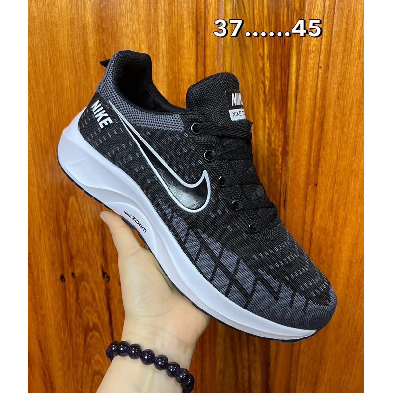 รุ่นขายดี รองเท้าผ้าใบตารางสินค้าพร้อมส่งผู้หญิงและผู้ชาย(37-45)