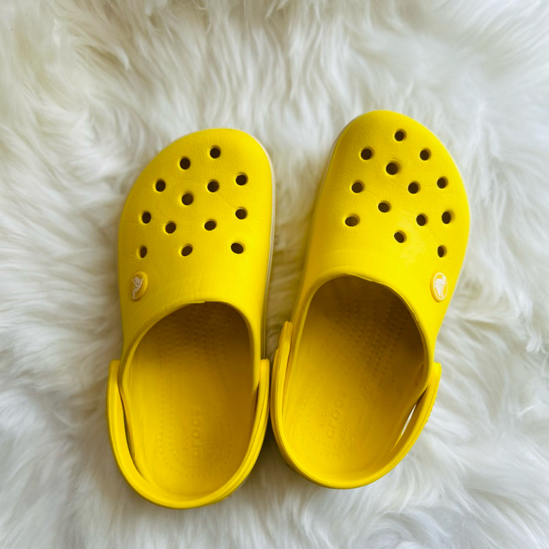 Crocs รองเท้า Crocs Kids เด็กผู้หญิงสีเหลือง ของแท้