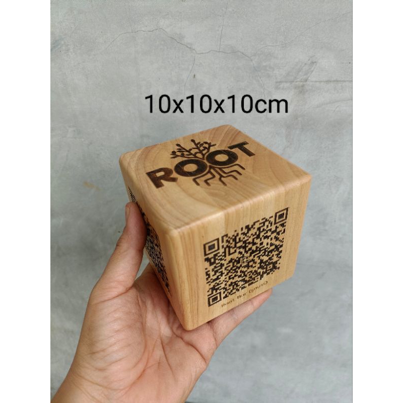 ลูกเต๋าไม้ ขนาด 10 cm. (ราคาต่อชิ้น) ผลิตในไทย ทำจากไม้ยางพารา เกมส์ไม้ ลูกเต๋าใหญ่ สั่งเลเซอร์ตามสั่งได้ค่ะ
