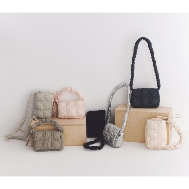 Carlyn  Luke ของแท้ จากช้อป เกาหลี