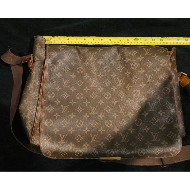 Louis Vuitton messenger crossbody