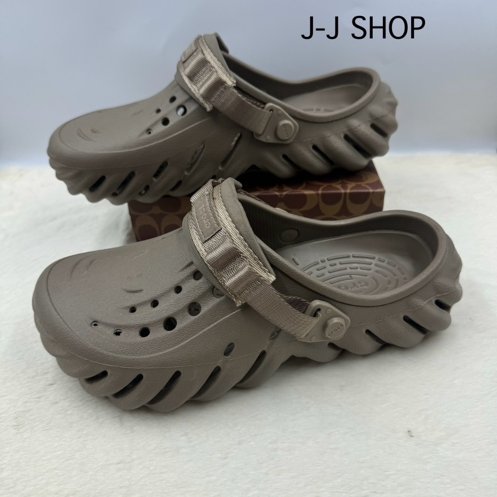 รองเท้า Crocs รองเท้าแบบสวมสำหรับผู้หญิงและผู้ชาย รุ่น echo clog ทรงสวยดูดีทันสมัยน้ำหนักเบานิ่มใส่สบายใส่ทนไม่เจ็บเท้า