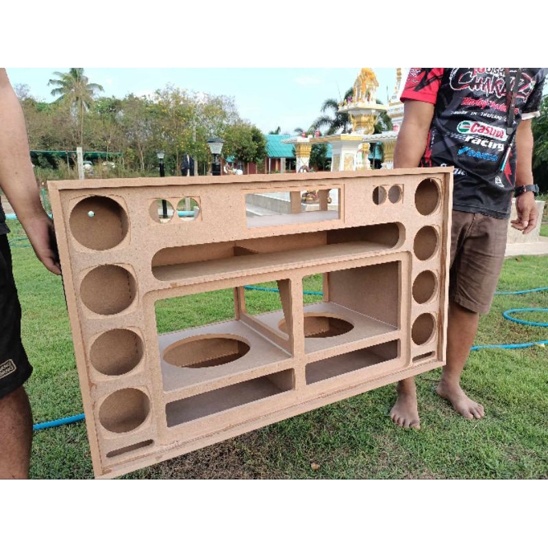 ลำโพง bluetooth DIY(งานดิบ) ดอก10"2ดอกคว่ำกลาง4"8ดอกแหลม2.25"4ดอกขนาดตู้ยาว 100ซม.กว้าง 41ซม สูง 59ซม ปริมาตรพอเหมาะ