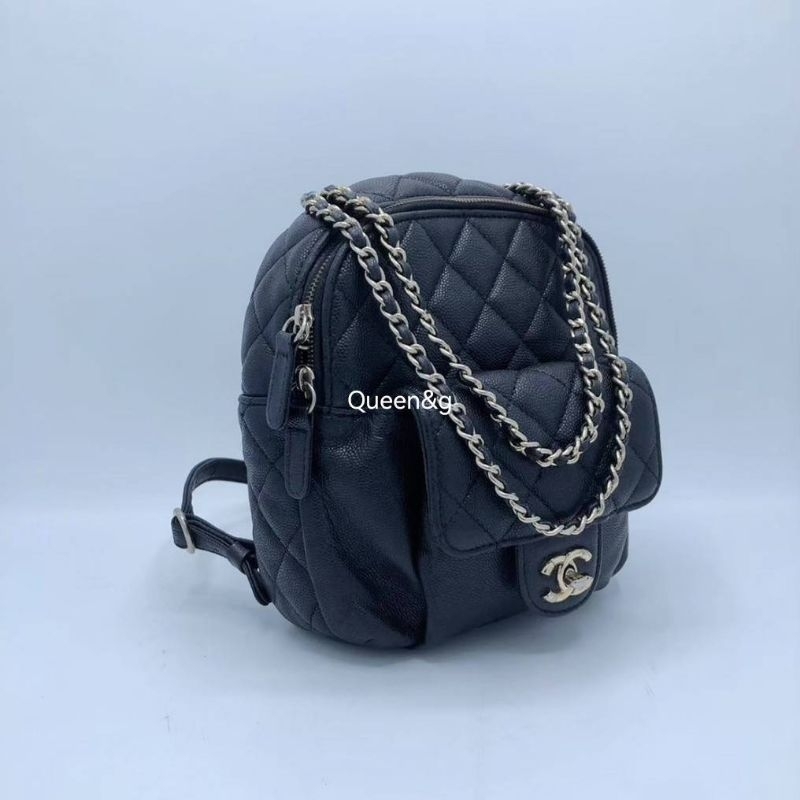 Chanel mini backpack เป้ น่ารักมากๆ หนังแท้ สะพายข้าง กระเป๋าแบรนด์เนม ลุ้นตู้ญี่ปุ่น มือสอง