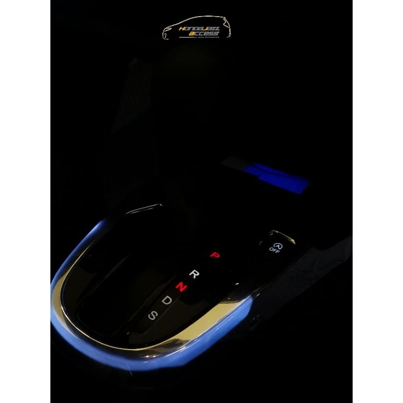 เลิกผลิตแล้ว 🇯🇵 แท้ 💯 % ครอบเกียร์มีไฟสีขาว Honda Access แท้ ของใหม่ใส่ Jazz GK