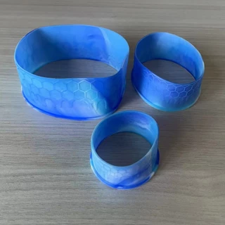 แผ่นกันลื่น สามารถติดตั้งที่ด้านล่างของขวดได้ วัสดุซิลิโคน 51mm 76mm 101mm รวม 3 ชิ้น ยืดหยุ่นได้เล็กน้อย