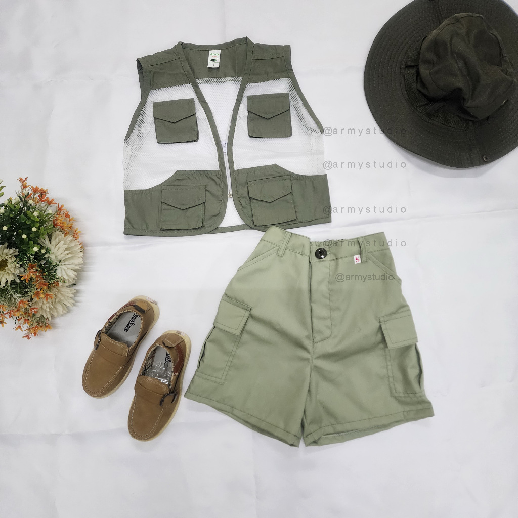 เซทนักสำรวจเดินป่า งานชุดเสื้อกั๊กสีเขียวพาสเทลสลับตาข่ายสีขาว กางเกงเขียวพาสเทล  สำหรับลูกชาย ลูกสา