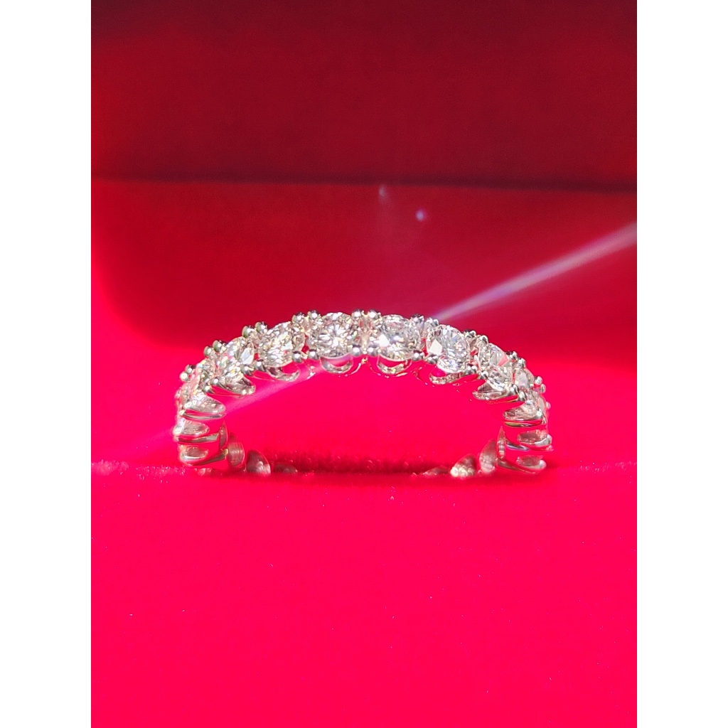 แหวนแถวเพชร Eternity Ring 2 ct Lab Grown Diamond (เม็ด 10 ตังค์) ทองคำขาว 18K