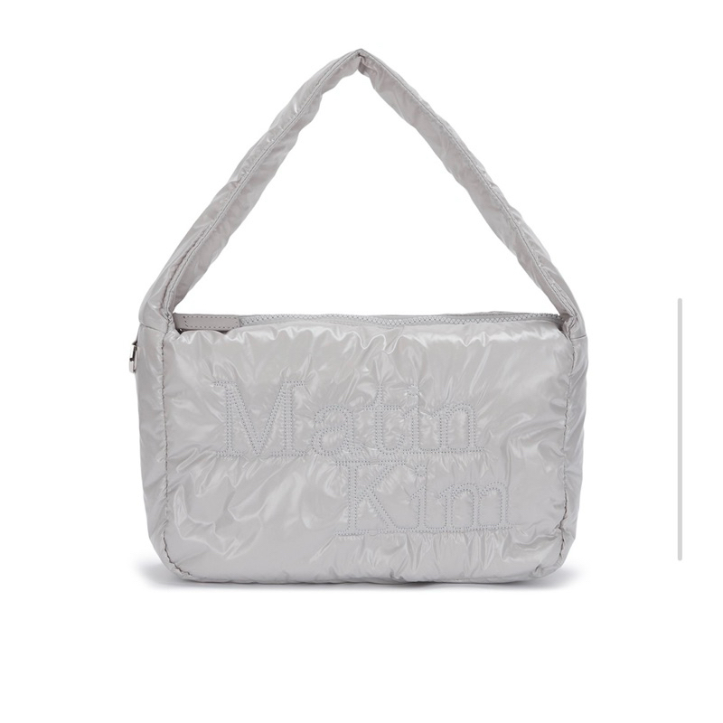 พร้อมส่ง ‼️MATIN KIM LOGO STITCH PADDING EASY  BAG.