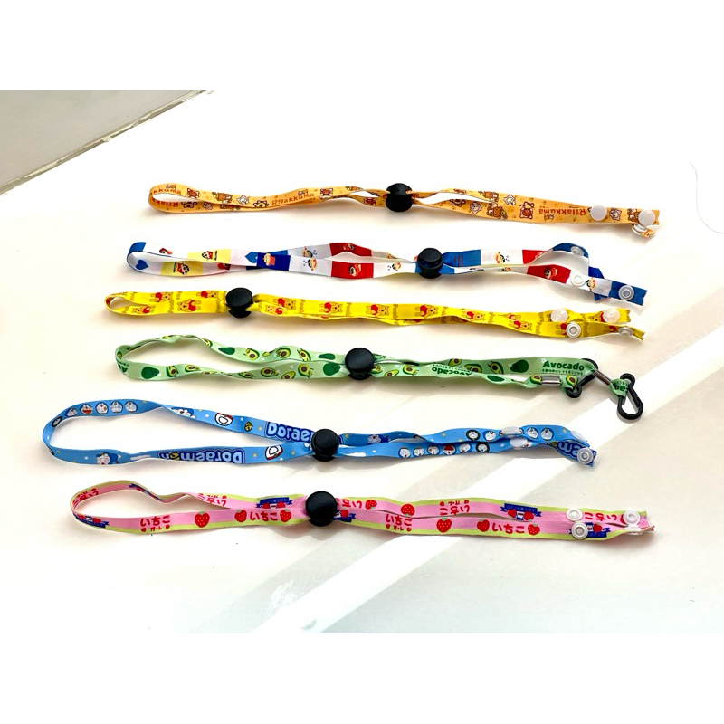 สายคล้องแมสลายการ์ตูนมากมายแบบหัวกระดุมและตะขอ สินค้าพร้อมจัดส่ง