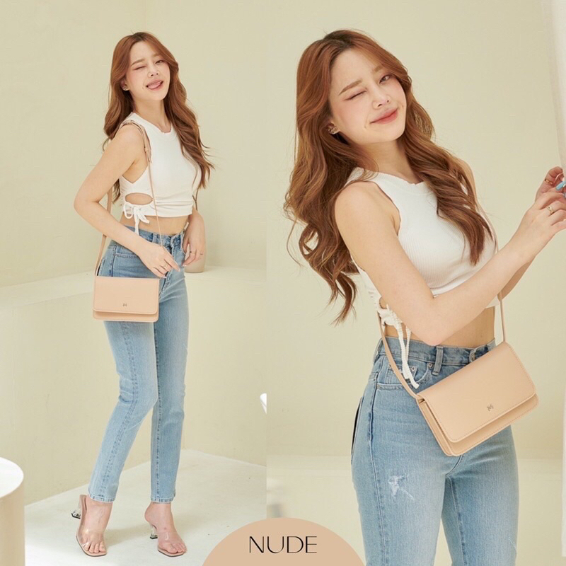 Madampeony กระเป๋าสะพายข้าง รุ่น Classic woc