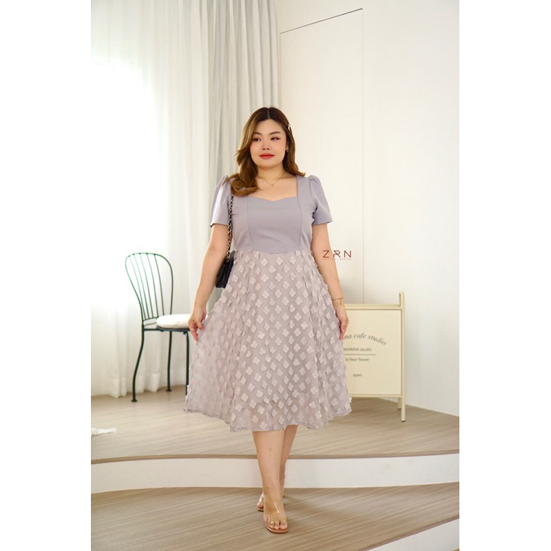 Mariana dress เดรสใส่ทำงานได้ ออกงานได้หรือจะวันสบายๆใส่ไปคาเฟ่สวยๆ