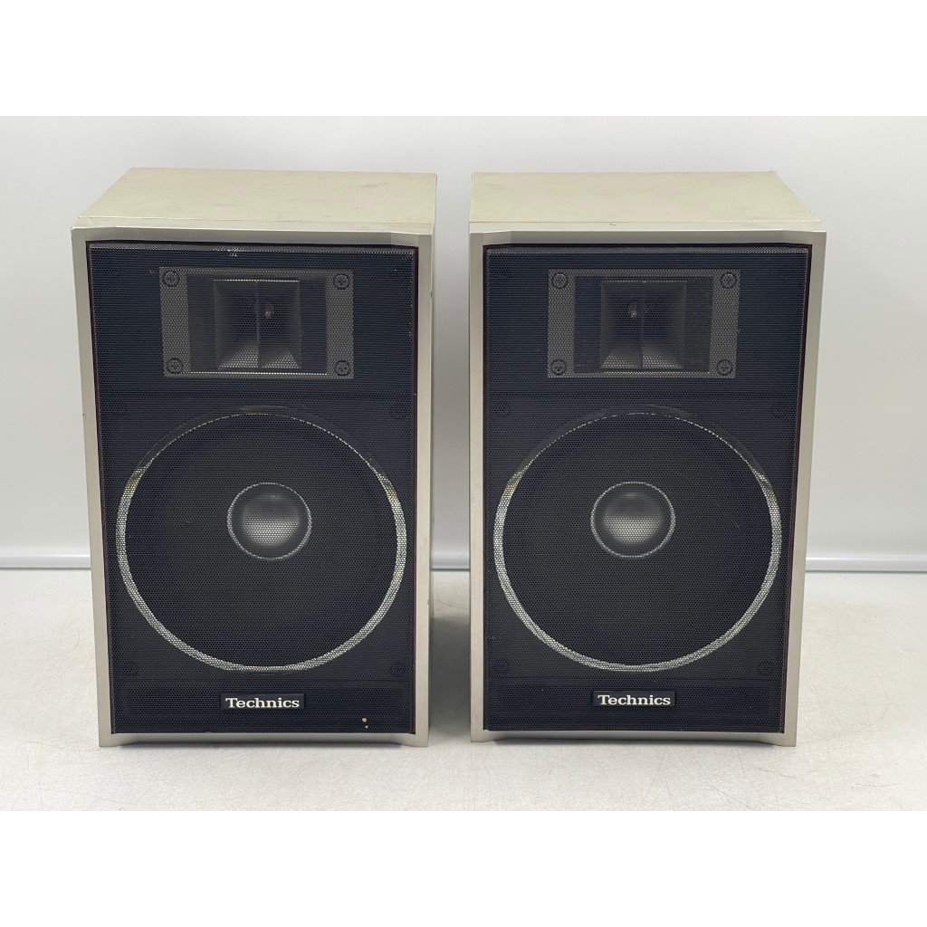 AS8 ลำโพง 1 คู่ มือสองญี่ปุ่น (010) TECHNICS SB-F44 20-40W 8 โอห์ม Woofer 5.5 นิ้ว Size ตู้ 18.5x18.