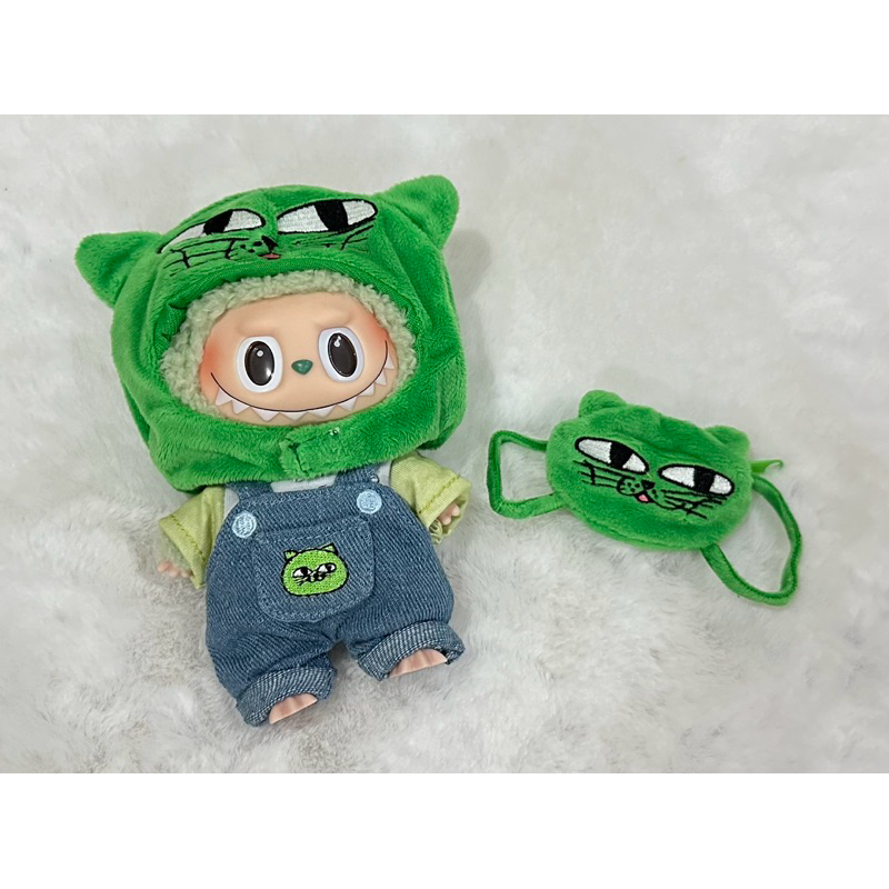 [พร้อมส่ง] ชุดเอี๊ยม Labubu Okcat 15CM (ไม่รวมตุ๊กตา)