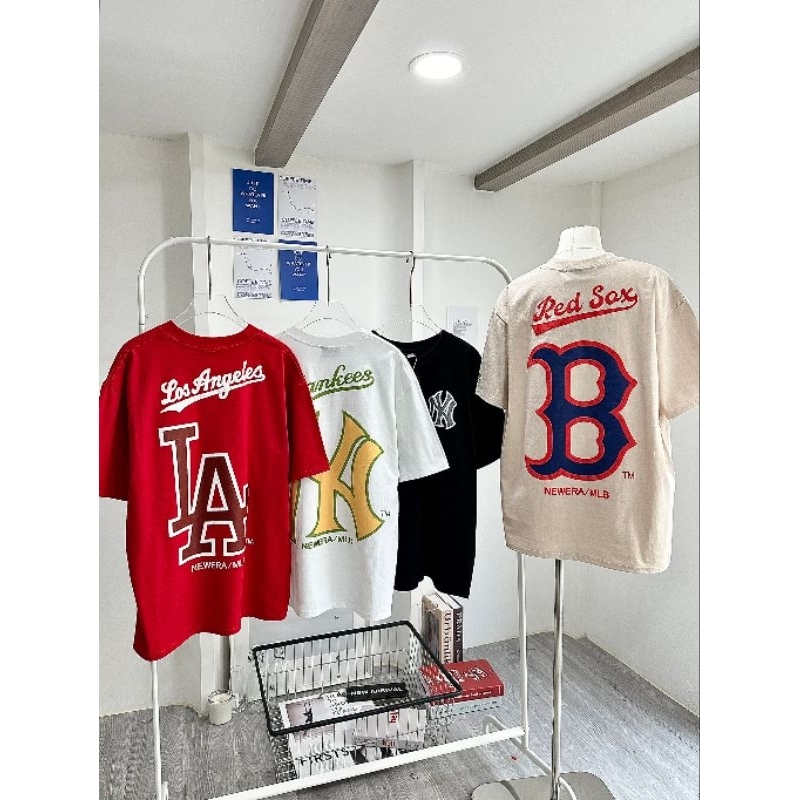 MLB x NEW ERA เสื้อยืดโอเวอร์ไซส์ งานเกาหลีสุดๆ งานสกรีนด้านหน้า+สกรีนด้านหลัง+สกรีนแขน งานมาพร้อมแพ๊คเกจแพ๊คซองซิปล็อค