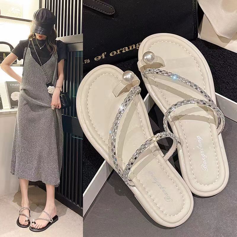 🔥 35-40 รองเท้าแตะส้นแบนสีขาวเวอร์ชั่นเกาหลีย้อนยุคเรียบง่ายลำลองสีทึบ rhinestone โบว์หนึ่งคำกับรองเท้าแตะโรมัน
