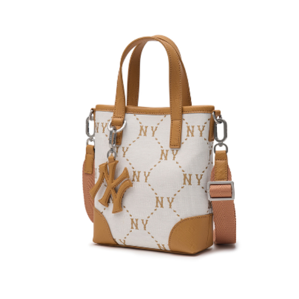 MLB กระเป๋าสะพาย Unisex Jacquard Dia Monogram กระเป๋าสะพาย Crossbody Bag รุ่น 3ACRS054N