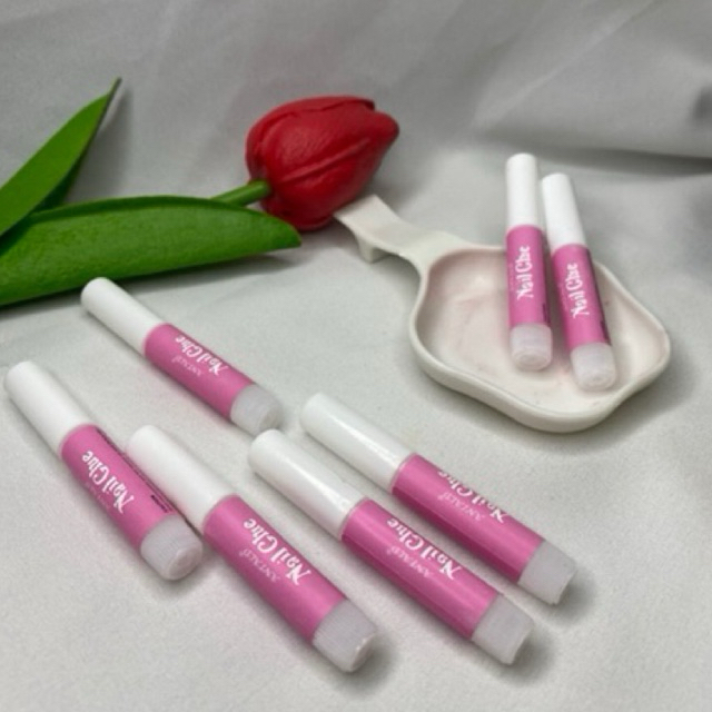 NAIL PP. I Nail Glue กาวติดเล็บปลอมแบบหลอด ขนาด 2 g   ติดแน่น ไม่หลุดง่าย สำหรับเล็บเจลสำเร็จรูป