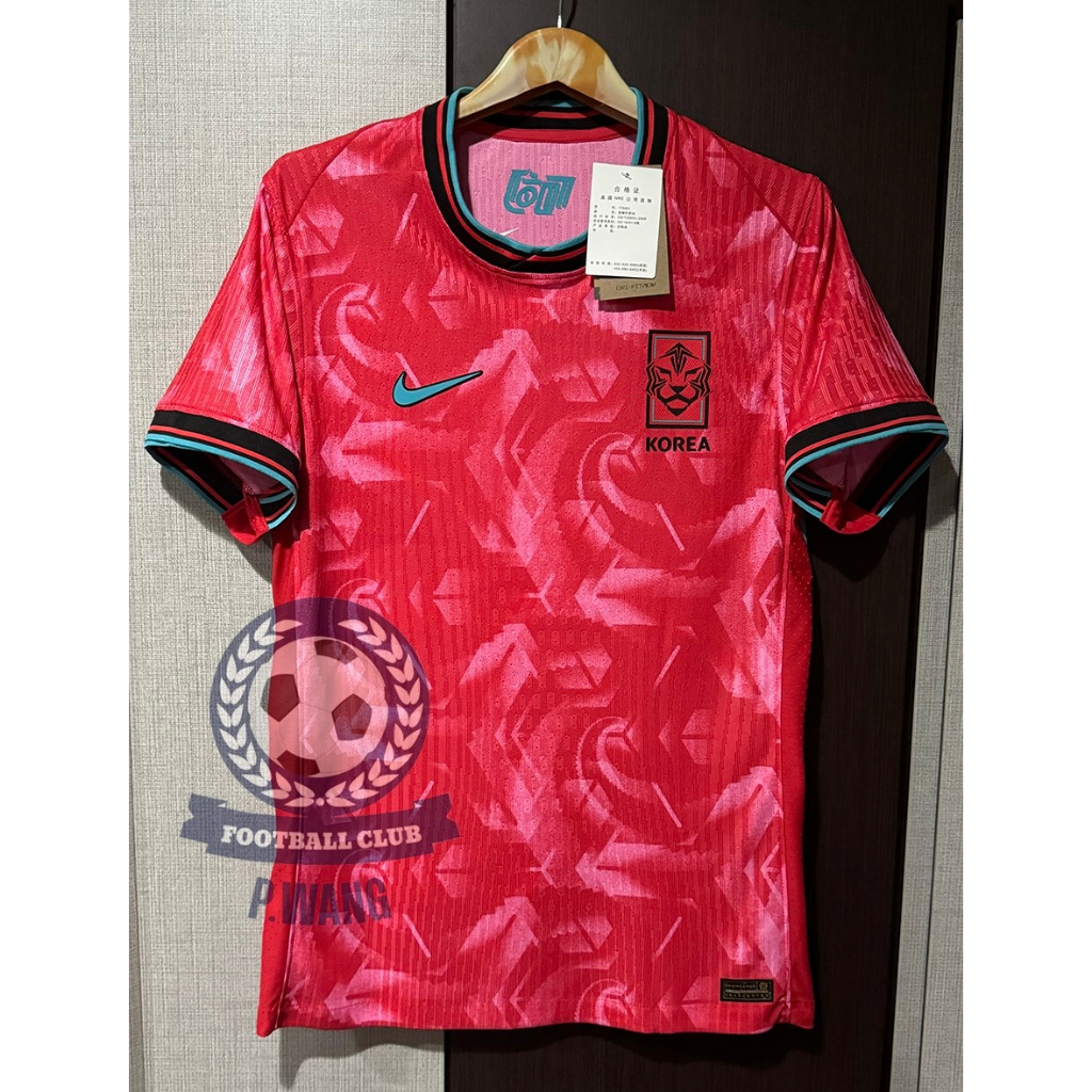 New !!! เสื้อฟุตบอลทีมชาติ เกาหลี Home เหย้า ยูโร2024 [ PLAYER ] เกรดนักเตะ สีแดง ตรงปกเหมือนต้นฉบับ กล้ารับประกันคุณภาพ