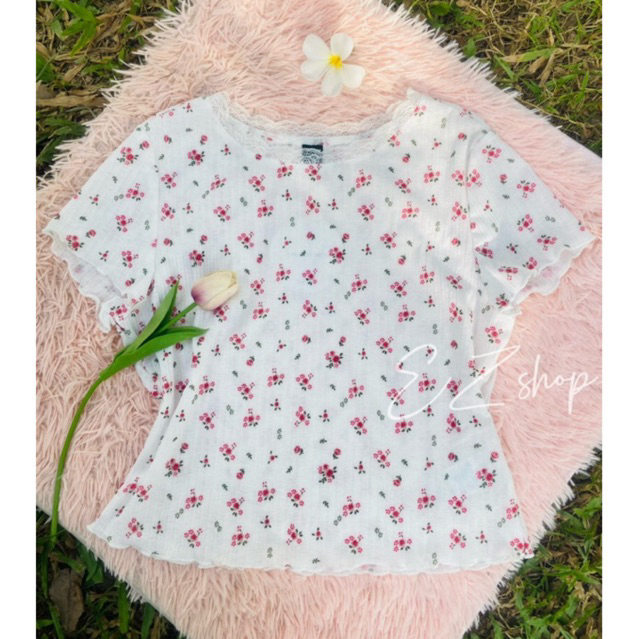 EZshopเสื้อยืด ลายดอกไม้ขนาดเล็ก ขอบลูกไม้🇹🇭พร้อมส่ง