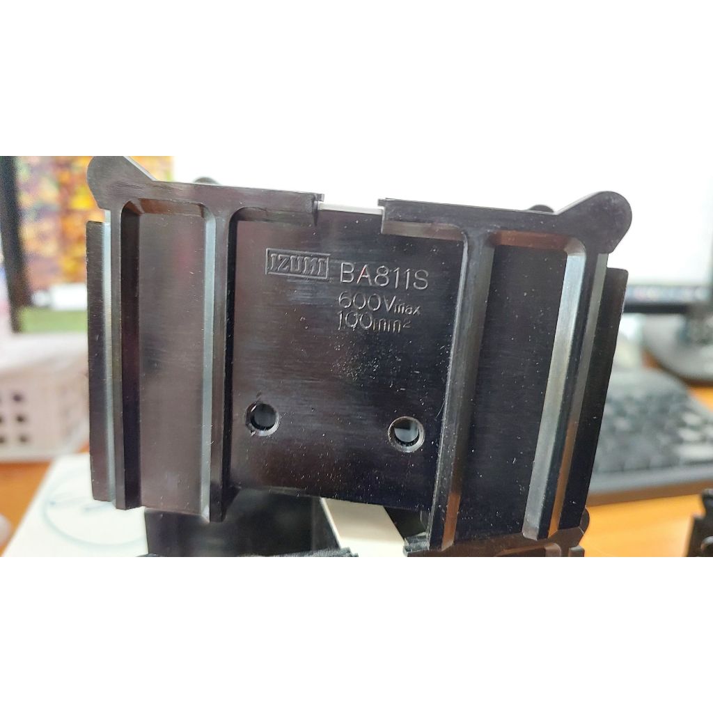 "IDEC" TERMINAL BLOCK  BA811SP (TK1681-2)    (จำหน่ายต่อ 1 ชิ้นคะ)   ****สามารถออกใบกำกับภาษีได้คะ**