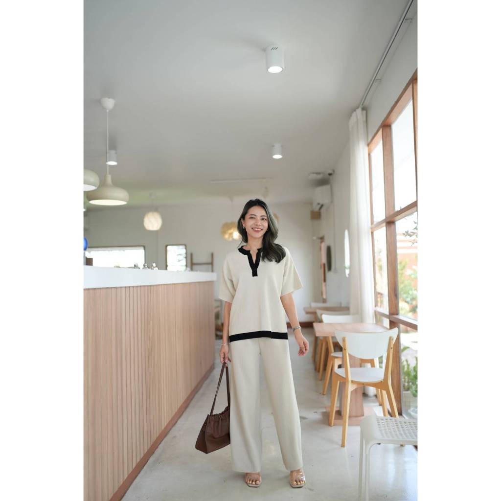S119 เซตknit แขนสั้นคอกลมวี+ขายาว (สีครีม)