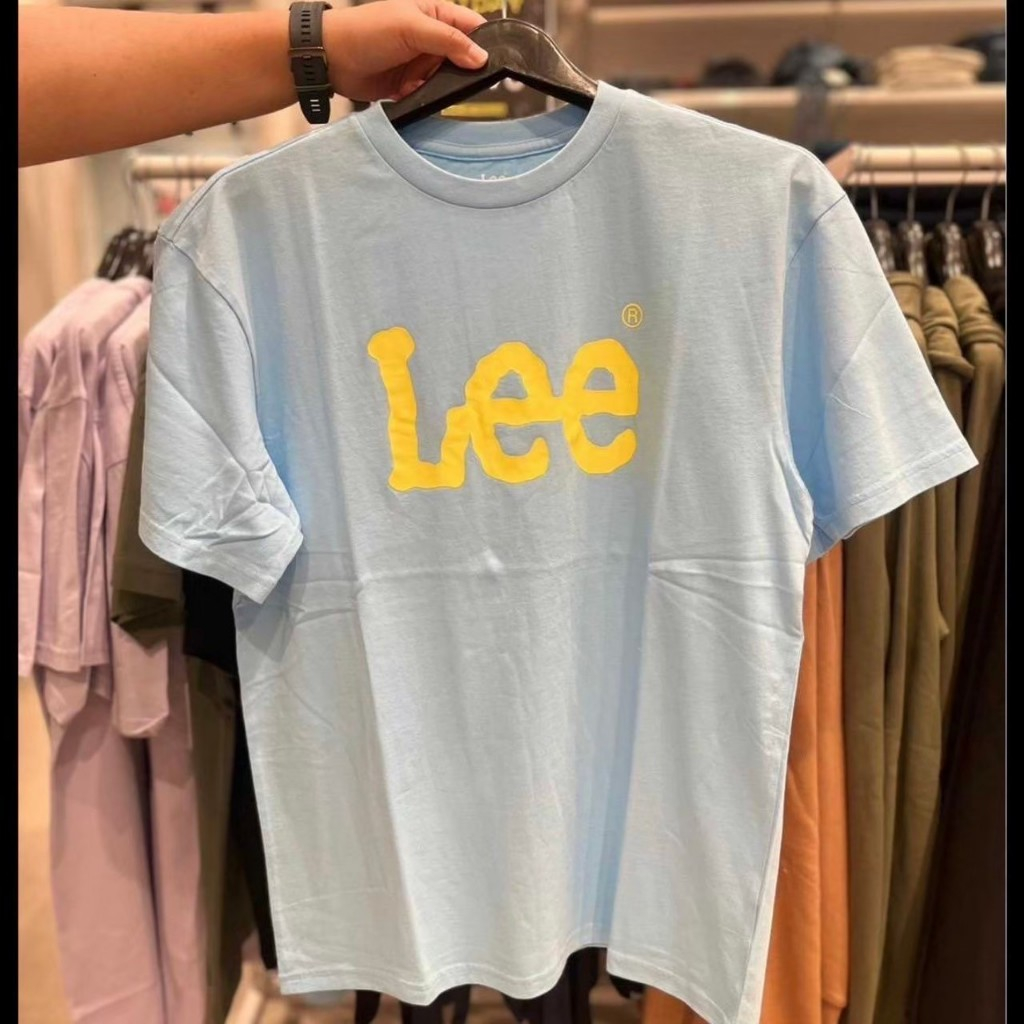 Lee เสื้อยืด​คอกลมชาย  แบรนด์​ Lee ของแท้ 10000%  ถูกกว่าช้อปกว่า 50%