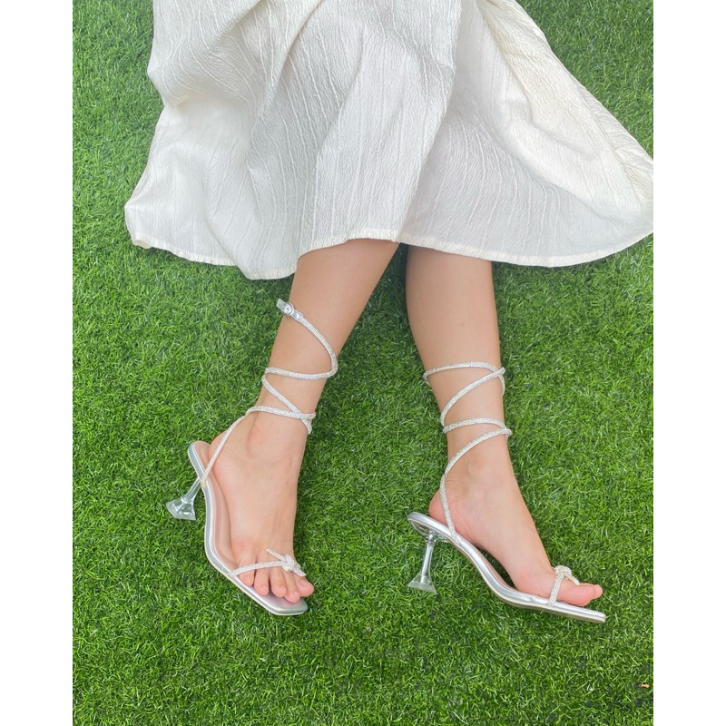 รองเท้าสีเงิน รองเท้าลิซ่า BEEDA shoe รุ่น Diamond รองเท้าไปงานแต่ง กริตเตอร์ ลูกคุณหนู สูง 3 นิ้ว