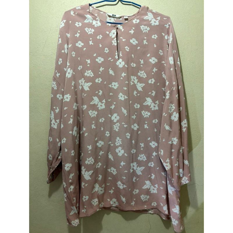 เสื้อ Uniqlo มือสอง สวยใหม่ไม่มีตำหนิ #ยูนิโค่ #uniqlo #เสื้อมือสอง