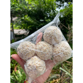 ขนมข้าวตอกโบราณ (ขนมลูกระเบิด) หอมกลิ่นนมแมว