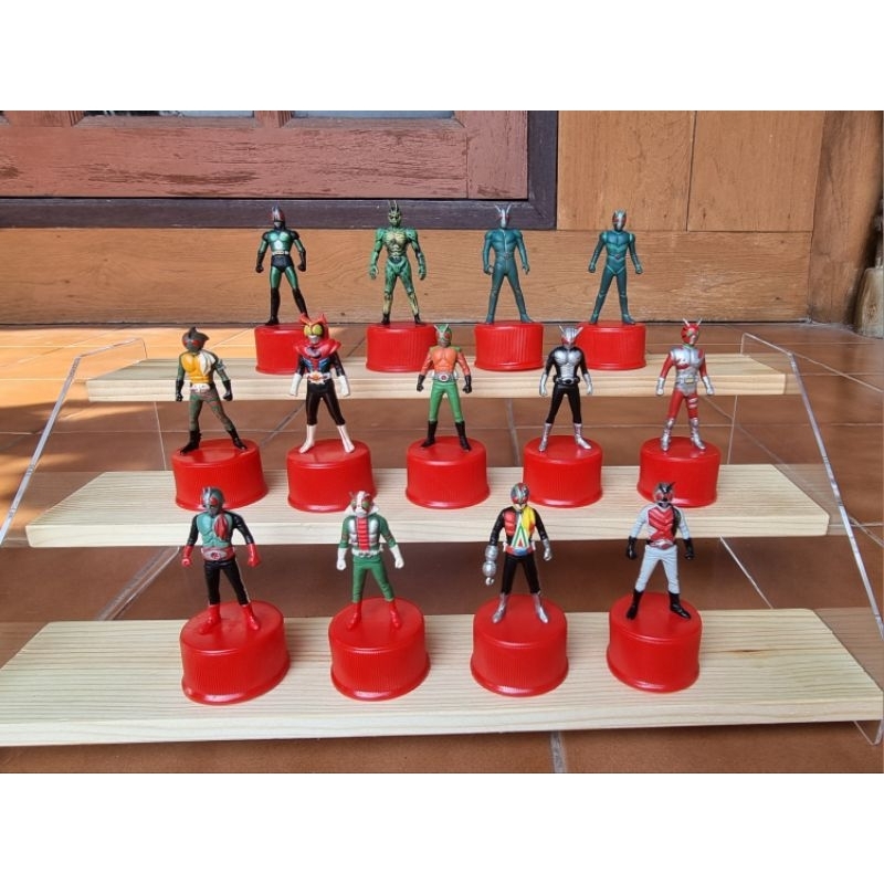 โมเดล ฝาขวด งาน 7-11 คาเมน ไรเดอร์ มดแดง มดเอ็กซ์ ฝา Kamen Rider ฝาแดง ฝาฟ้า