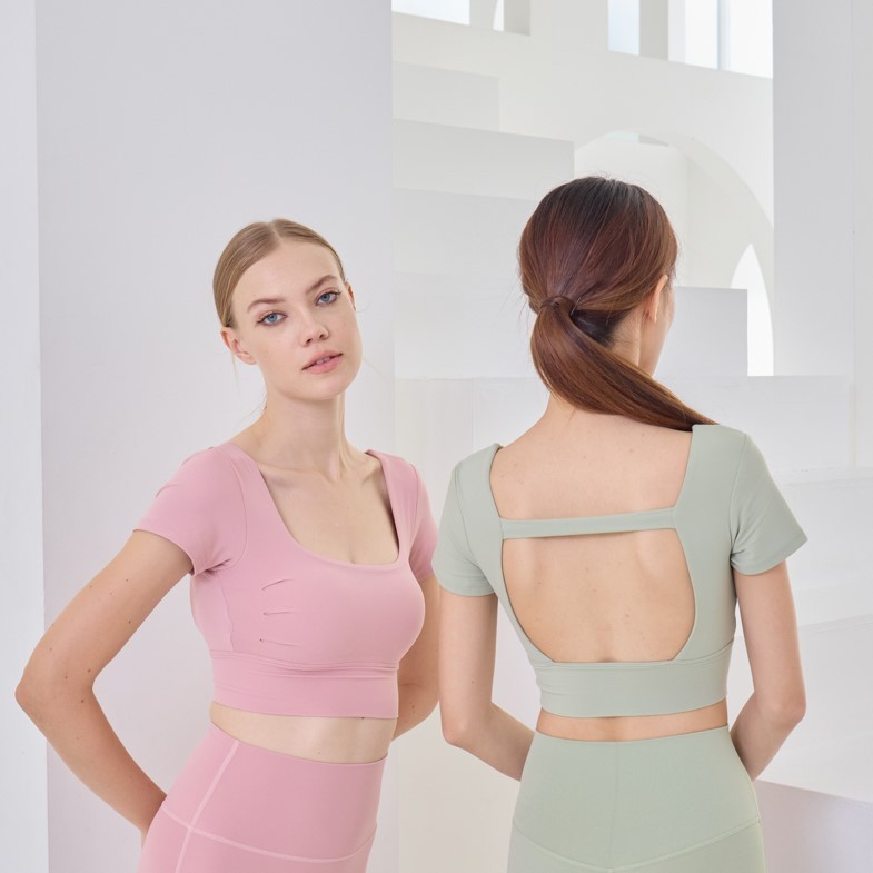 Penny Activewear สปอร์ตบรา แขนสั้น ด้านหลังเป็นเส้นพาด กระชับ มีฟองน้ำ รุ่น Payton Bra Top /พร้อมส่งจากไทย