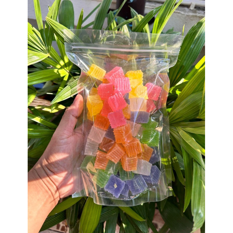 วุ้นกรอบใหญ่ ขนมอร่อยเมืองเพชรบุรี ขนาด 500 กรัม