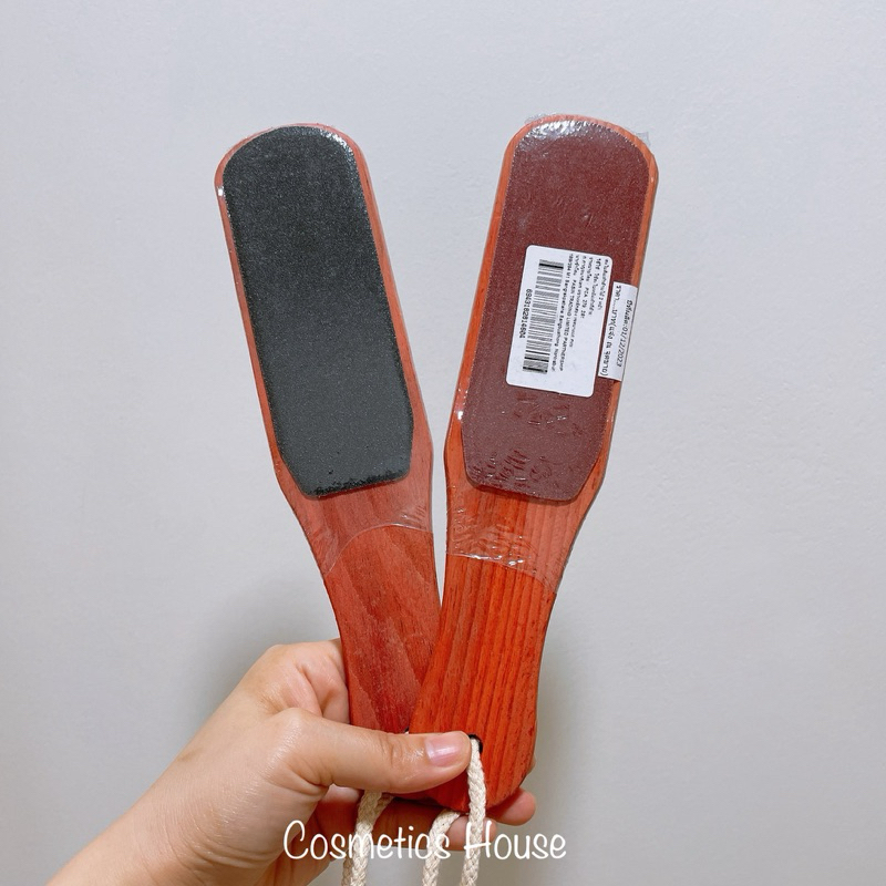 ตะไบ ขัดเท้า ตะไบขัดส้นเท้าด้ามไม้2หน้า ที่ขัดส้นเท้า ขัดส้น ส้นเท้าแตก อย่างดี