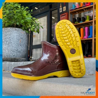 รองเท้าบูทสั้น บูทสีขาว รองเท้าบูทกันน้ำ รุ่น 8100 บูทขาว พื้นยางดิบ บูทยาง บูทข้อสั้น บูทสูง5-6นิ้ว