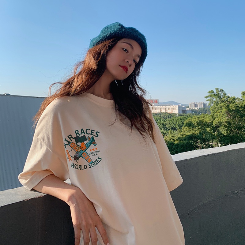 เสื้อยืดผู้หญิงแขนสั้นทรงหลวมสไตล์เกาหลีพิมพ์ลายด้านหลัง