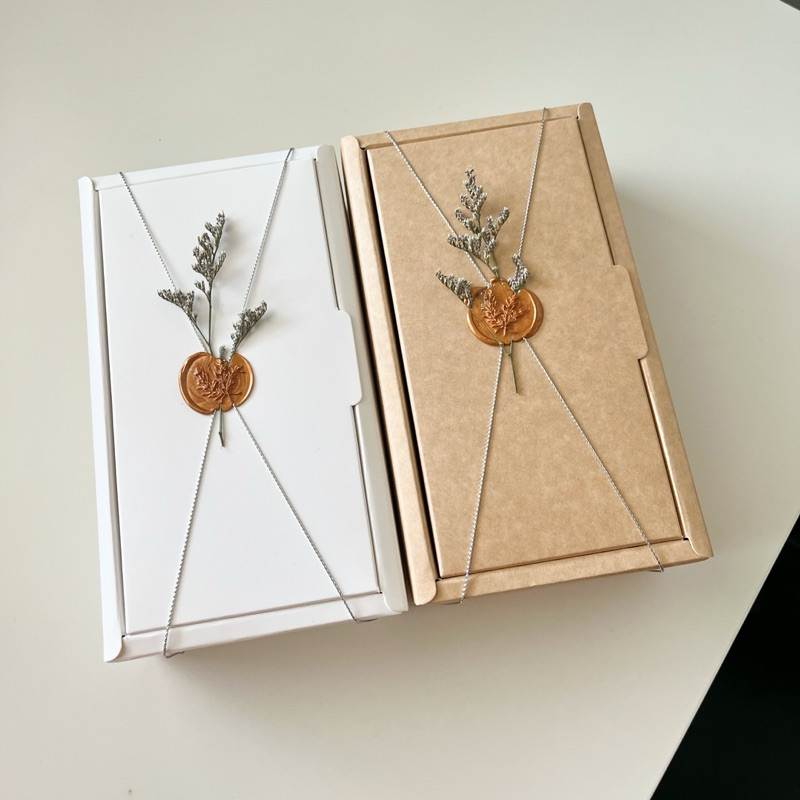 G27 Gift box ของขวัญ กล่องสีน้ำตาล ไม้หอมกระจายกลิ่น size m ตกแต่งตราประทับครั่ง ใช้ได้นาน 1-2 เดือน