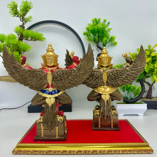 พญาครุฑ มวลสารแร่เหล็กน้ำพี้ สูง9นิ้ว แถมฟรีฐานรอง