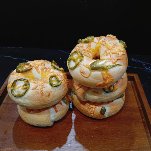 ๋Jelapeno and Cheddar  Bagel  ขนมปัง Homemade Bagel เนื้อหนึบ 5 ชิ้น ทำใหม่ทุกออเดอร์ พร้อมส่งทุกวัน