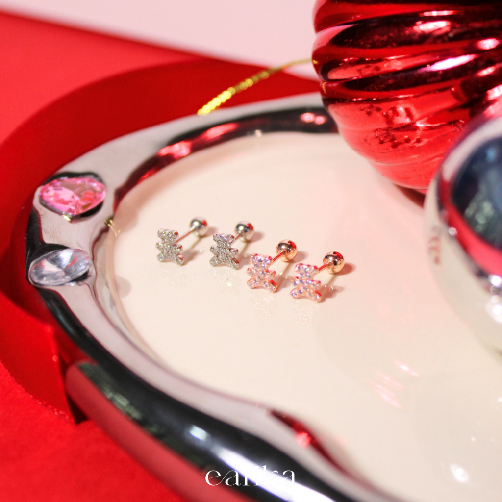 earika.earrings - cookie bear piercing จิวเม็ดกลมรูปคริสตัลหมีเงินแท้ เหมาะสำหรับคนแพ้ง่าย