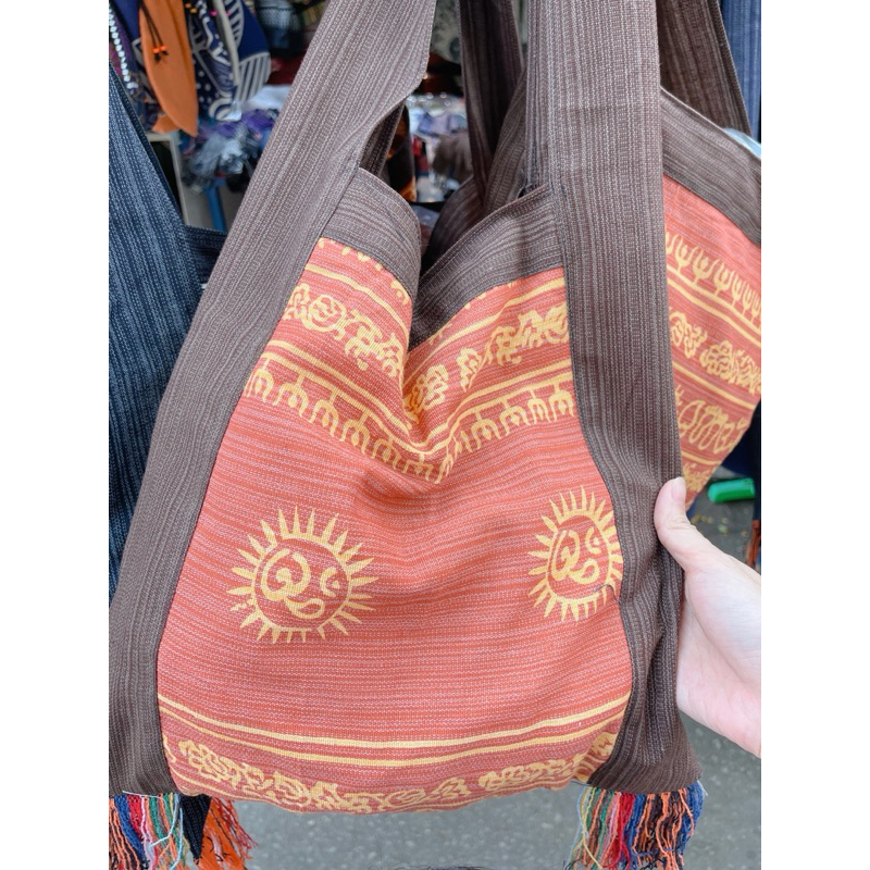 (คละลาย) ย่ามใส่ของ ย่ามพื้นเมือง กระเป๋าใส่ของ ของขวัญ ของชำร่วย ของจับฉลาก ของฝาก ของแถมลูกค้า ย่าม แบบพี่จอง คัลแลน