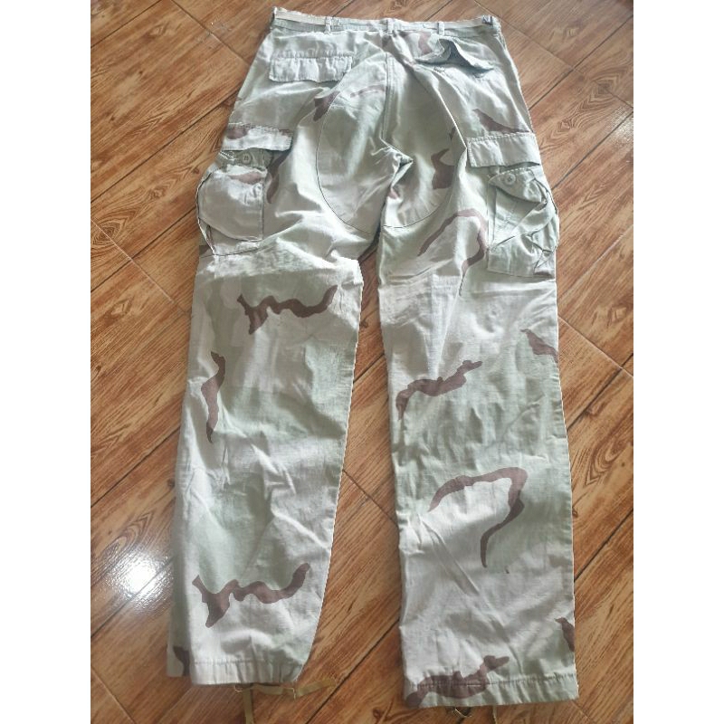 กางเกงทหาร usa ทะเลทราย ก้างปลา MEDIUM REGULAR  เอว31"-35"เป้า12"1/2 ยาวทั้งตัว44" ปลายขา8"ตำหนิตามร