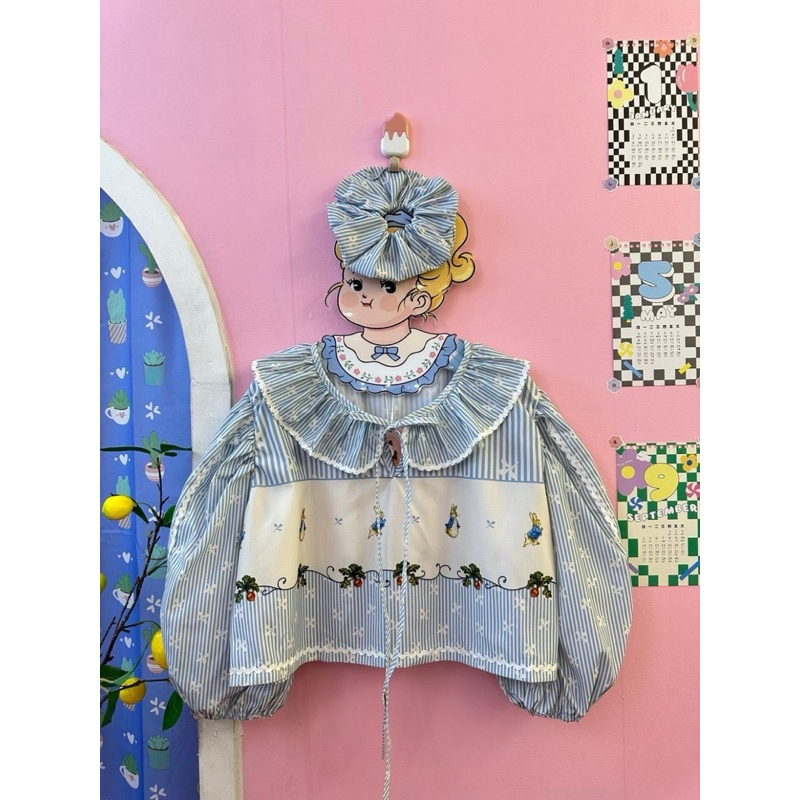 พร้อมส่ง เสื้อครอปสีฟ้าลายกระต่าย(อก46“ยาว16“)