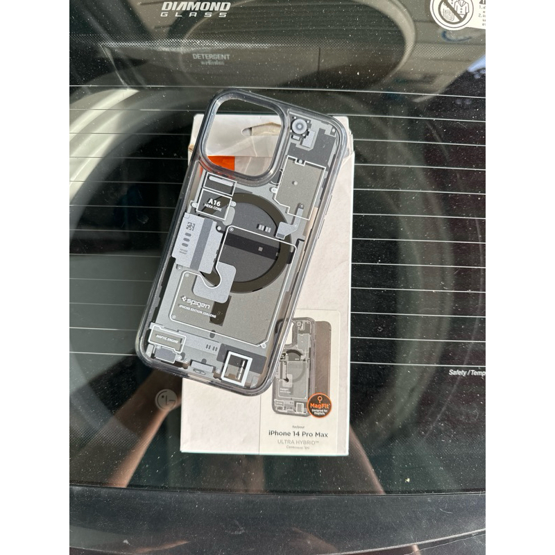 มือสอง เคส สไปเจน แท้ IPhone 14 Pro Max ULTRA HYBRID WITH MAGSAFE