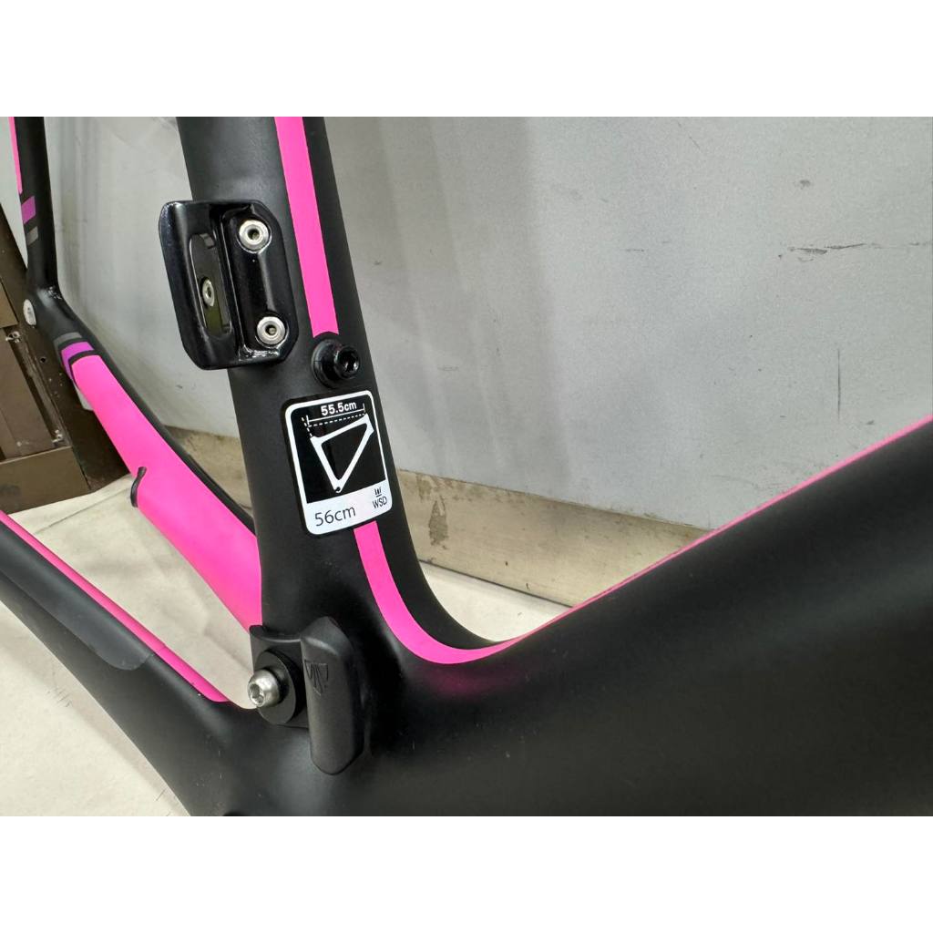 มือสองสภาพ 98% เฟรม Trek Silque Full Carbon H3 endurance fit ก้มน้อย ขี่ง่ายที่สุดในจักรยาน TREK เสือหมอบทุกรุ่น
