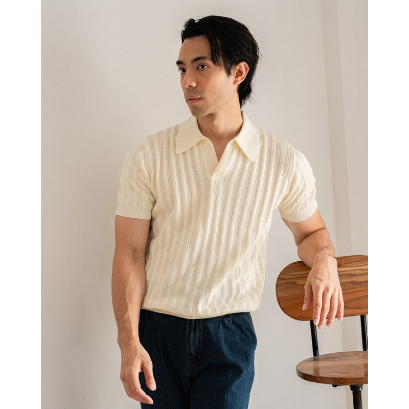 Made to Mature Stripe Textured Knitted Skipper Polo - Ivory เสื้อโปโลลายทาง สีขาว