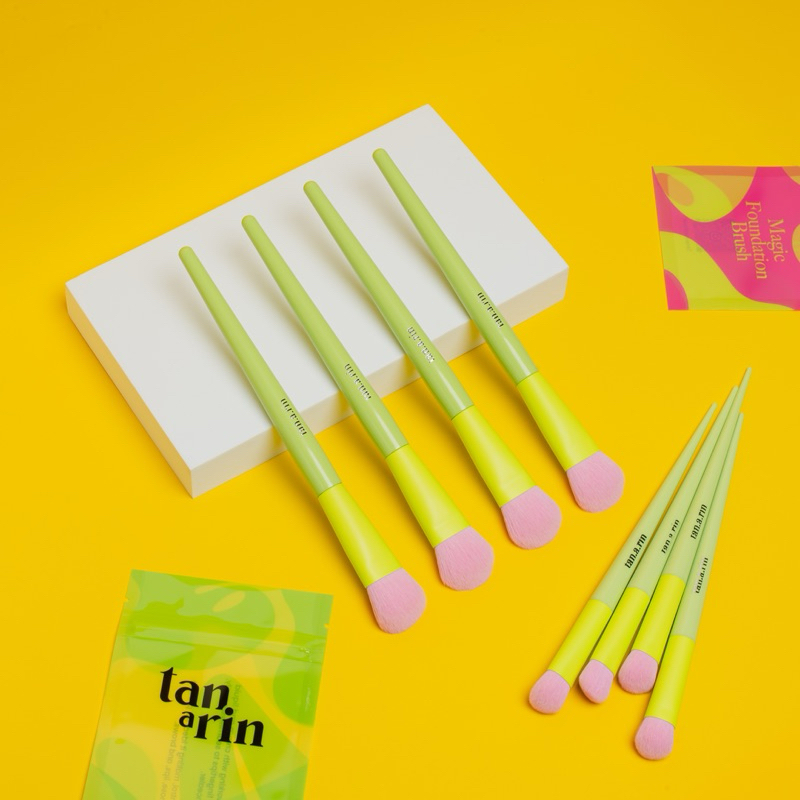 Tanarin Complete Skin Magic Set ( Summer limited edition / concealer + foundation brushes)