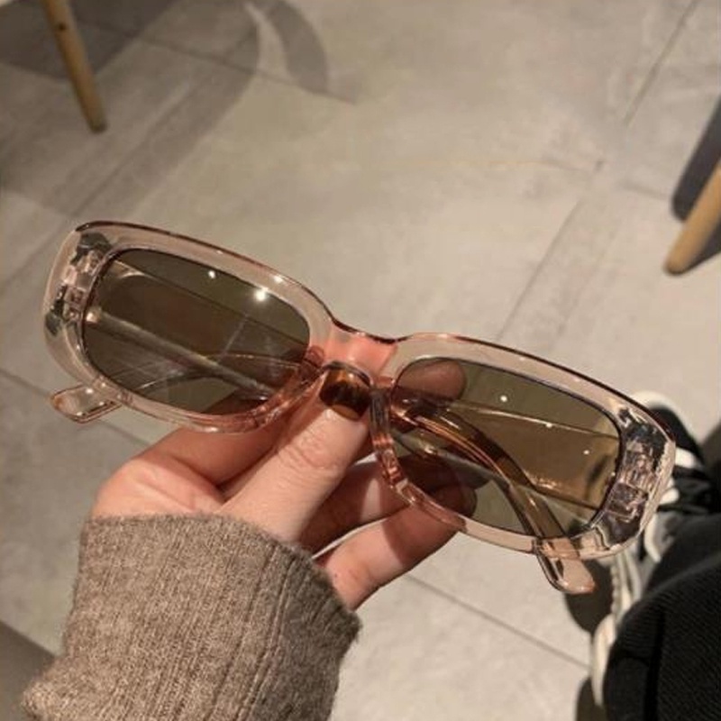 [จัดส่งรวดเร็ว]แว่นกันแดดแฟชั่นผู้หญิงเกาหลีกรอบสี่เหลี่ยมฮิปฮอปย้อนยุคป้องกันรังสียูวีชากรอบสีแว่นตาเครื่องประดับแฟชั่น - รูปที่ 2