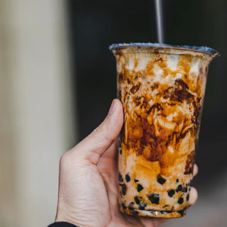 (มีฮาลาล) คาราเมลบราวน์ชูการ์ สำหรับราดขนม บิงซู และเครื่องดื่ม ตรา เพียวโตะ ขนาด 900 กรัม