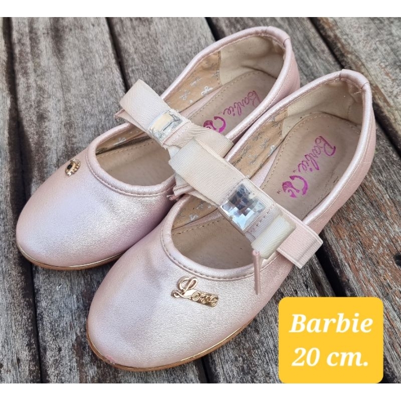 Barbie รองเท้าคัทชูมือสอง 20 cm.